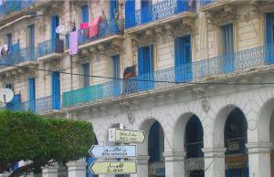 Direction vers différentes communes d'Alger