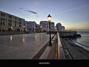 Au pied de la Casbah (Alger)