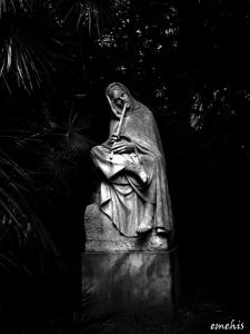Statue Archaïque au jardin d'essai d'Alger
