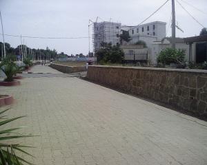 une cour de justice en chantier à Tipaza