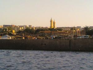 Tipaza face au port de pêche