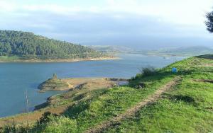 Vue du Barrage Boukerdane à Tipaza