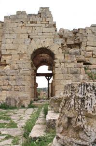 Théâtre Site archéologique de MADAURES  (actuel MDAOUROUCHE)  SOUK-AHRASS