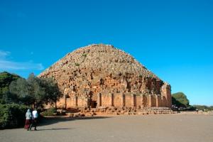 Le tombeau de la Chrétienne (Wilaya de Tipaza)