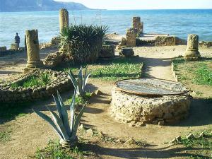 Ancien puis datant de l'époque Romaine à Tipaza
