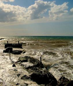 Grosse mer sur le canon et les madriers (Wilaya de Tipaza)