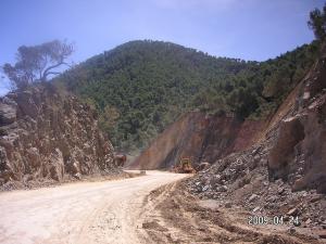 Les Travaux la Route entre  Damouss et Beni Haoua