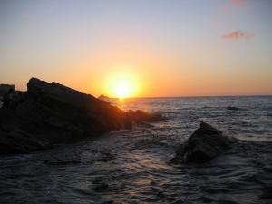 Coucher du soleil sur la plage de beldj (Tipaza)
