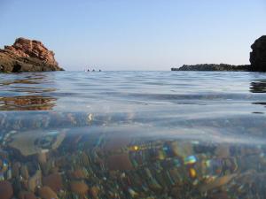 Les Eaux limpides de la plage Beldj