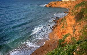 Plage de Bou Haroun à Tipaza