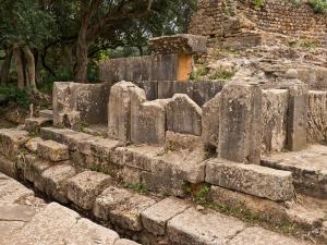 Antique Fontaine Romaine à Tipaza