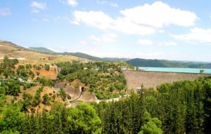 Ghrib - le mur et le déversoir (Ain Defla)