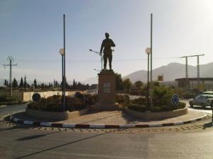 Rond point du monument du martyr Zendari (Wilaya de Ain Defla)