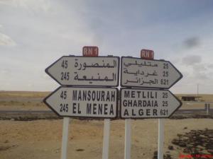 Différentes direction à la sortie de Ghardaia