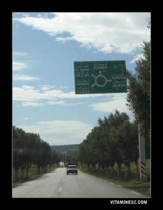 de Moussa vers Sidi Kada, Tiaret, à droite la route de Ghriss, à gauche El Hachem, Oued El Abtal, Tighennif