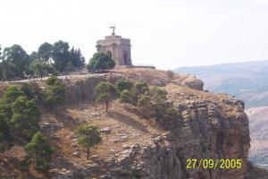 Le monument aux morts construit en 1930