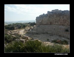 Ruines de Siga au sommet des collines supplombant beni ghenane