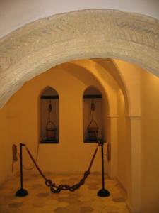 A l'intérieur du palais des Rais