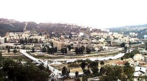 Vue générale de sidi Aich, rive droite de Oued Soummam
