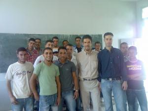 les apprentis de C.F.P.A MERAHNA groupe de maçonnerie