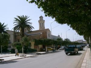 Minaret Mosquée Nour vue du bd Khemisti (Relizane)