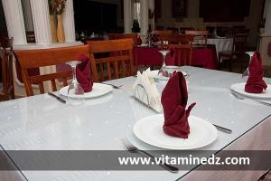 Restaurant Arlunch  Ets Dali, Imama. Confort et sérieux un restaurant qui mérite ses étoiles.