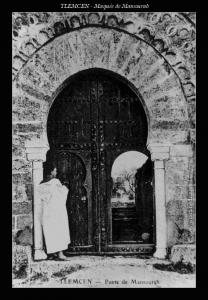 باب مسجد منصورة بتلمسان