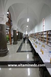 L\'église Sait Michel de Tlemcen aménagée en une jolie bibliothèque pour enfants.
