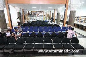 L\'église Saint Michel de Tlemcen aménagée en une jolie bibliothèque pour enfants.