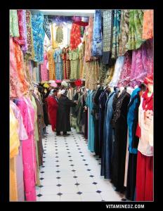 محل بيع الملابس التقليدية لحفلات الزفاف بالقيسارية (مدينة تلمسان)