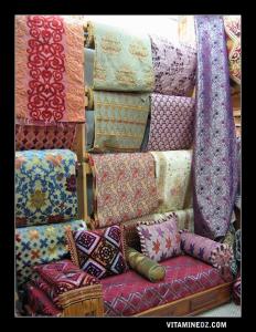 دكان بيع الأقمشة و الأفرشة المنزلية بمدينة تلمسان