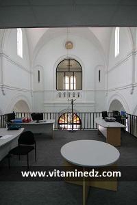 L'église Saint Michel de Tlemcen aménagée en une jolie bibliothèque pour enfants.