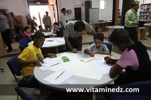 Enfants au Festival culturel local, La lecture en fête organisé à Tlemcen Capitale de la culture islamique