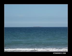 صورة لجزيرة بالوما ملتقطة من شاطئ الأندلسيات (وهران)