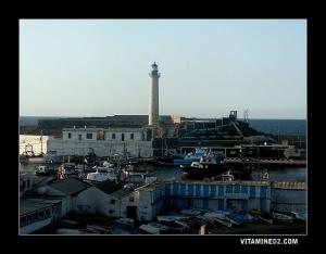 منارة الملاحة بساحل شرشال (ولاية تيبازة)