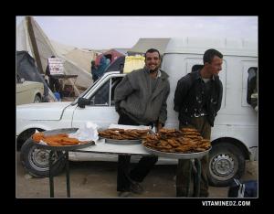 بيع الزلابية و الڨريوش يوم وعدة سيدي ناصر