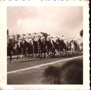 صورة قديمة لمهرجان بوسط مدينة الجزائر