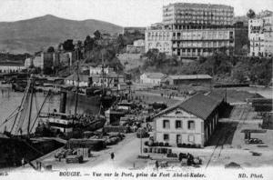صورة لميناء مدينة بجاية مأخوذة من قلعة عبد القادر (الفترة الإستعمارية)