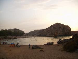 شاطئ الموسكاردا بساحل بورساي (ولاية تلمسان)