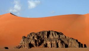 منطقة الطاسيلي نآجر المتواجدة على الحدود الليبية