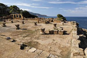 الكنيسة الرومانية بولاية تيبازة