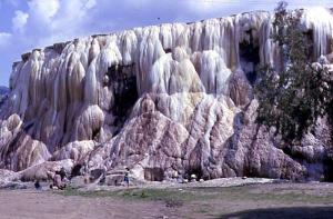 شلالات المياه الساخنة بحمام المسخوتين (ولاية ڨالمة)