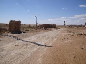 جانب من سور قصر تاجرونة