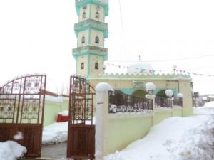 مسجد تيزي أوغلاد تحت الثلوج