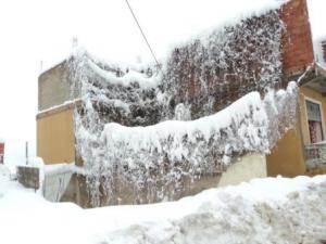 تيزي أوغلاد تحت الثلوج