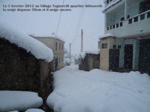 قرية  تاڨرسيفت  تحت الثلوج