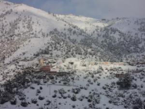 منطقة  المروج  تحت الثلوج