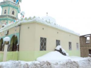 مسجد تيزي أوغلاد تحت الثلوج