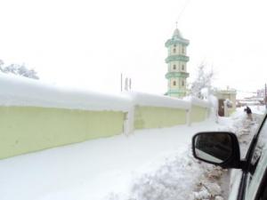 مسجد تيزي أوغلاد تحت الثلوج