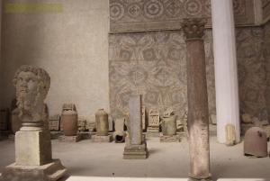 تمثال من العهد الروماني بمتحف جميلة في ولاية سطيف